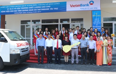 VietinBank tặng ô tô cứu thương cho Bệnh viện Sản - Nhi tỉnh Quảng Ngãi